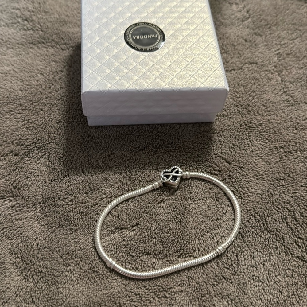 ⭐️Pandora Moments Sparkling Infinity Heart Clasp Snake Chain Bracelet